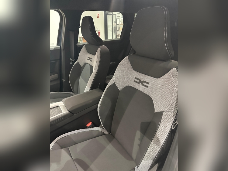 Dacia BIGSTER JOURNEY HYBRID 155 foto 9